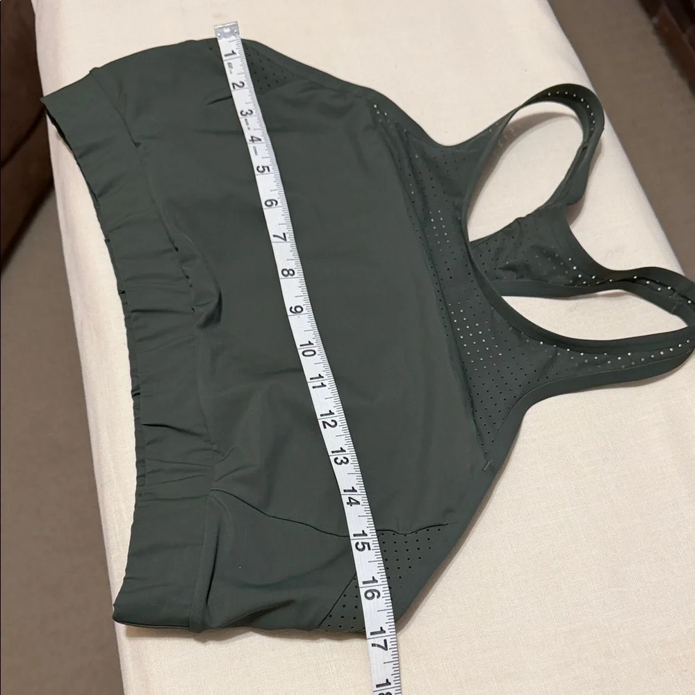 Athleta Bonaire Bikini Top Laser Cut Sports Bra Army Green Wire Free, Size Large